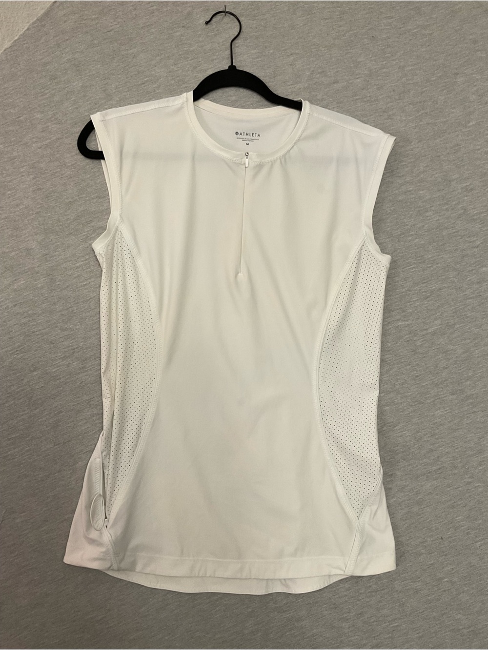 Athleta Pacifica Women’s White Sleeveless Zip-Front Performance Top